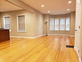 18 School St, East Windsor, Ct 06088 in East Windsor, CT (Photo 2 of 9)