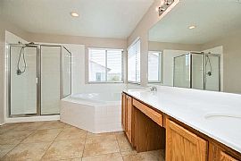 9827 Curtsy Ave, Las Vegas, Nv 89148 in Las Vegas, NV (Photo 8 of 12)