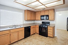 2358 Mabee Ct, Henderson, Nv 89074 in Henderson, NV (Photo 6 of 12)