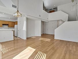 10085 Capistrello Ave, Las Vegas, Nv 89147 in Las Vegas, NV (Photo 4 of 5)