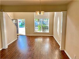 Town House For Rent  in Charlotte, NC (Photo 3 of 12)