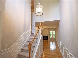 Excellent Condition Townhouse  in Charlotte, NC (Photo 3 of 7)