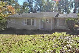 1901 Buttercup Dr, Hoover, Al 35226  Nice House in Hoover, AL