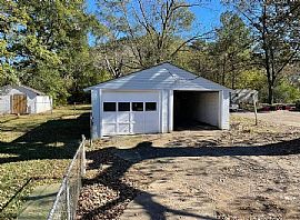 147 E Crest Rd, Bessemer, Al 35023 in Bessemer, AL (Photo 11 of 12)