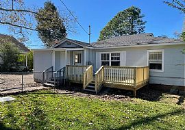 147 E Crest Rd, Bessemer, Al 35023 in Bessemer, AL (Photo 3 of 12)