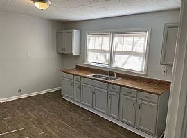 147 E Crest Rd, Bessemer, Al 35023 in Bessemer, AL (Photo 9 of 12)