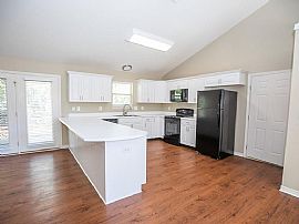 209 Summerfield Ct, Foley, Al 36535 in Foley, AL (Photo 3 of 12)