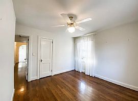 521 Poinciana Dr, Birmingham, Al 35209 in Birmingham, AL (Photo 10 of 12)