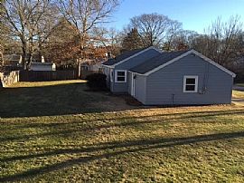 7 Hazelton Rd, Barrington, Ri 02806 in Barrington, RI (Photo 2 of 12)