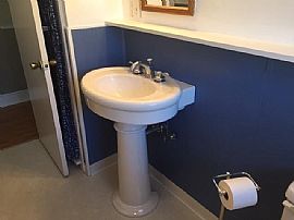 7 Hazelton Rd, Barrington, Ri 02806 in Barrington, RI (Photo 3 of 12)