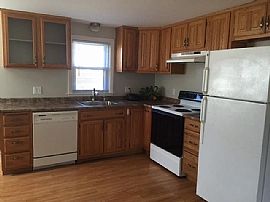 7 Hazelton Rd, Barrington, Ri 02806 in Barrington, RI (Photo 8 of 12)