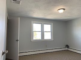 17 Woodcrest Dr, Johnston, Ri 02919 in Johnston, RI (Photo 10 of 12)