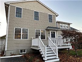 65 Hatfield St, Pawtucket, Ri 02861 in Pawtucket, RI