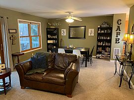 Beautiful Home  in Lake Geneva, WI (Photo 2 of 12)