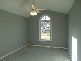 House For Rent in Jefferson City, MO (Photo 5 of 12)