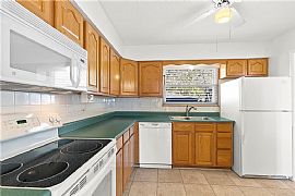 House For Rent in Manchester, MO (Photo 7 of 12)