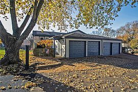 House For Rent in Manchester, MO (Photo 9 of 12)