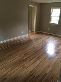 Beautiful Home  in Lake Geneva, WI (Photo 2 of 9)