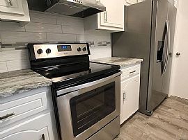 6616 Greenwell St, Pensacola, Fl 32526 in Pensacola, FL (Photo 5 of 12)