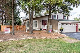 3518 120th Pl, Pleasant Prairie, Wi 53158 in Pleasant Prairie, WI (Photo 2 of 10)