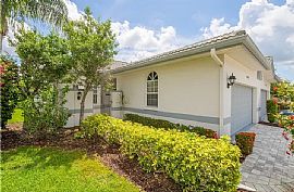 5649 E Long Common Ct #19, Sarasota, Fl 34235 in Sarasota, FL