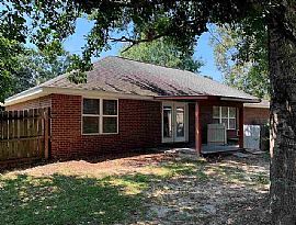 300 N Hickory St, Foley, Al 36535 in Foley, AL