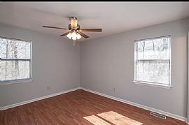 1135 Oak Shadow Cir Ne, Birmingham, Al 35215 in Birmingham, AL (Photo 10 of 12)