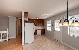 1135 Oak Shadow Cir Ne, Birmingham, Al 35215 in Birmingham, AL (Photo 3 of 12)