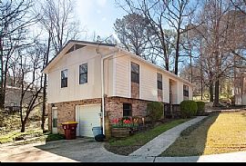 1135 Oak Shadow Cir Ne, Birmingham, Al 35215 in Birmingham, AL (Photo 4 of 12)