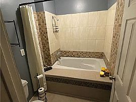 950 S Acacia Ave Nicely Located in a Nice Community  in Rialto, CA (Photo 2 of 5)