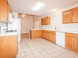 3725 Saint Charles Ct, North Las Vegas, Nv 89031 in North Las Vegas, NV (Photo 6 of 12)