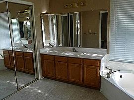 401 E Hearne Way, Gilbert, Az 85234 in Gilbert, AZ (Photo 5 of 9)