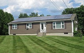 Beautiful 3 Bedrooms. 16 Newmarker Rd, Vernon, Ct 06066 in Vernon, CT