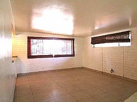 6941 E Luana Dr, Tucson, Az 85710 in Tucson, AZ