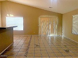 5822 S 14th St, Phoenix, Az 85040 in Phoenix, AZ (Photo 3 of 5)