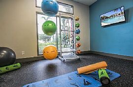 3701 Winkler Ave, Fort Myers, Fl 33916 in Fort Myers, FL (Photo 4 of 8)