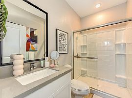 Student Housing  in Sacramento, CA (Photo 4 of 9)