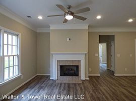 2361 Acton Park Cir, Birmingham, Al 35243 in Birmingham, AL (Photo 5 of 11)