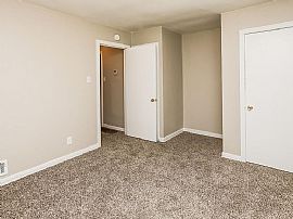 844 Vanderbilt St, Birmingham, Al 35206 in Birmingham, AL (Photo 11 of 12)