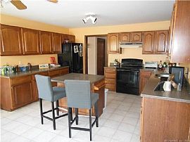 1127 Andrew Mountain Rd, Naugatuck, Ct 06770 in Naugatuck, CT (Photo 4 of 12)