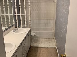 2435 Winchester Rd, Montgomery, Al 36106 in Montgomery, AL (Photo 11 of 12)