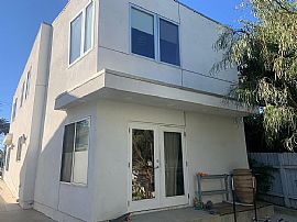 Rent $1400 Deposit $600 Total $2000 Call /text 352 606-5289  Co in Pacific Palisades, CA (Photo 12 of 12)