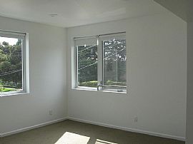 Rent $1400 Deposit $600 Total $2000 Call /text 352 606-5289  Co in Pacific Palisades, CA (Photo 7 of 12)