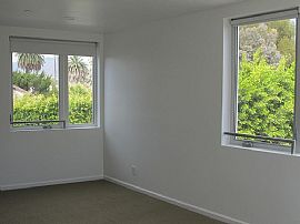 Rent $1400 Deposit $600 Total $2000 Call /text 352 606-5289  Co in Pacific Palisades, CA (Photo 9 of 12)