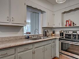 125 Lorena Ln, Mountain Brk, Al 35213 in Crestline, AL (Photo 4 of 12)