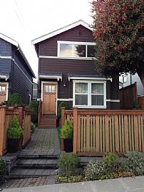 2 Bedroom Home in Seattle, WA (Photo 2 of 7)