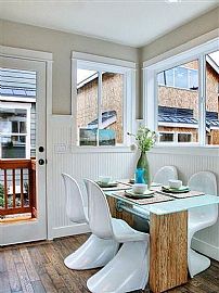 2 Bedroom Home in Seattle, WA (Photo 3 of 7)