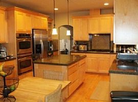 Charming 4 Bedroom Home in Sammamish, WA (Photo 8 of 9)