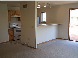 6105 White Pine Way, Fitchburg, Wi 53719 in Fitchburg, WI (Photo 3 of 11)