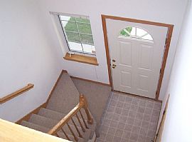 6105 White Pine Way, Fitchburg, Wi 53719 in Fitchburg, WI (Photo 5 of 11)